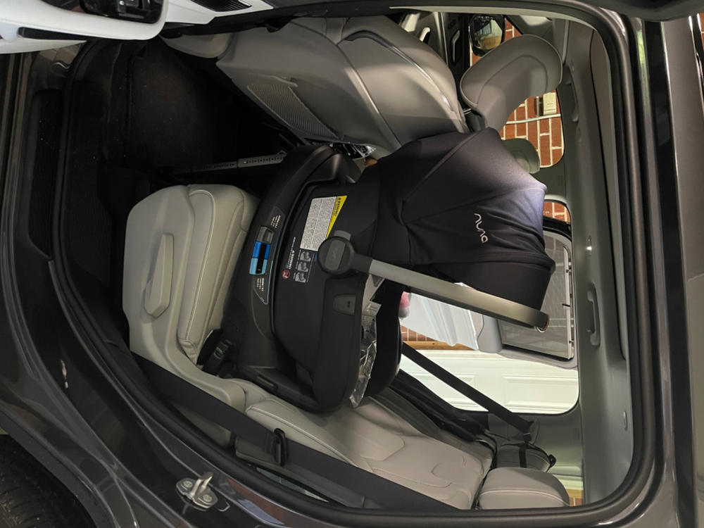 Nuna PIPA Lite R Infant Car Seat with RELX Base - Customer Photo From Casie Wiggs